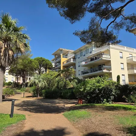 St Aygulf, Plages Et Commerces A Pied, Piscine Dans Residence, Parking Couvert Gratuit Διαμέρισμα Fréjus
