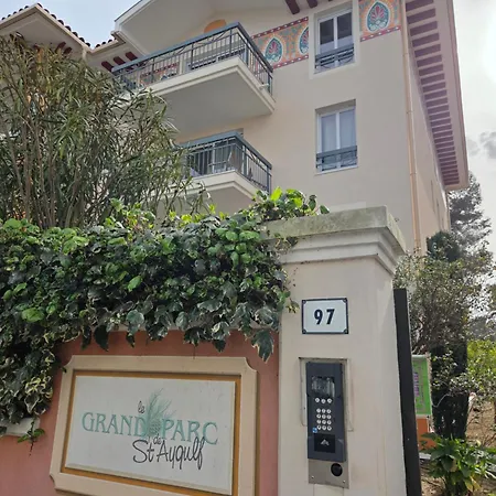 Διαμέρισμα St Aygulf, Plages Et Commerces A Pied, Piscine Dans Residence, Parking Couvert Gratuit Fréjus